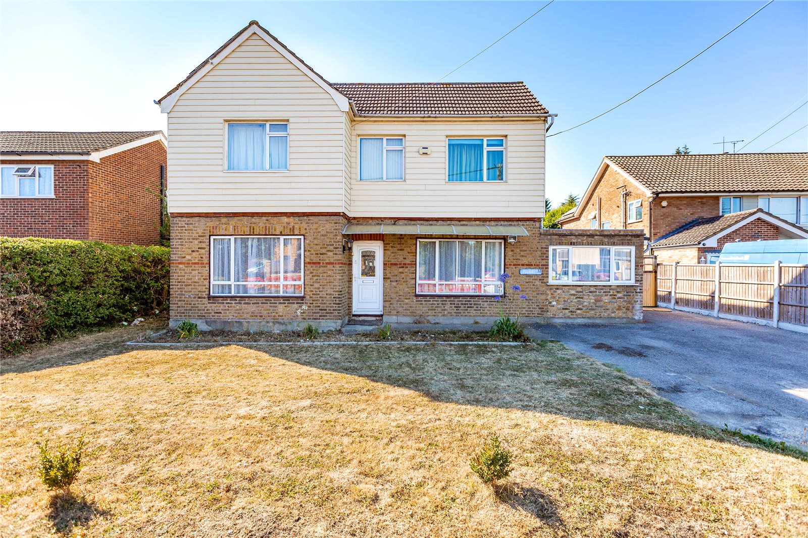 6 bedroom house for sale in High Road North, Laindon, Basildon, SS15