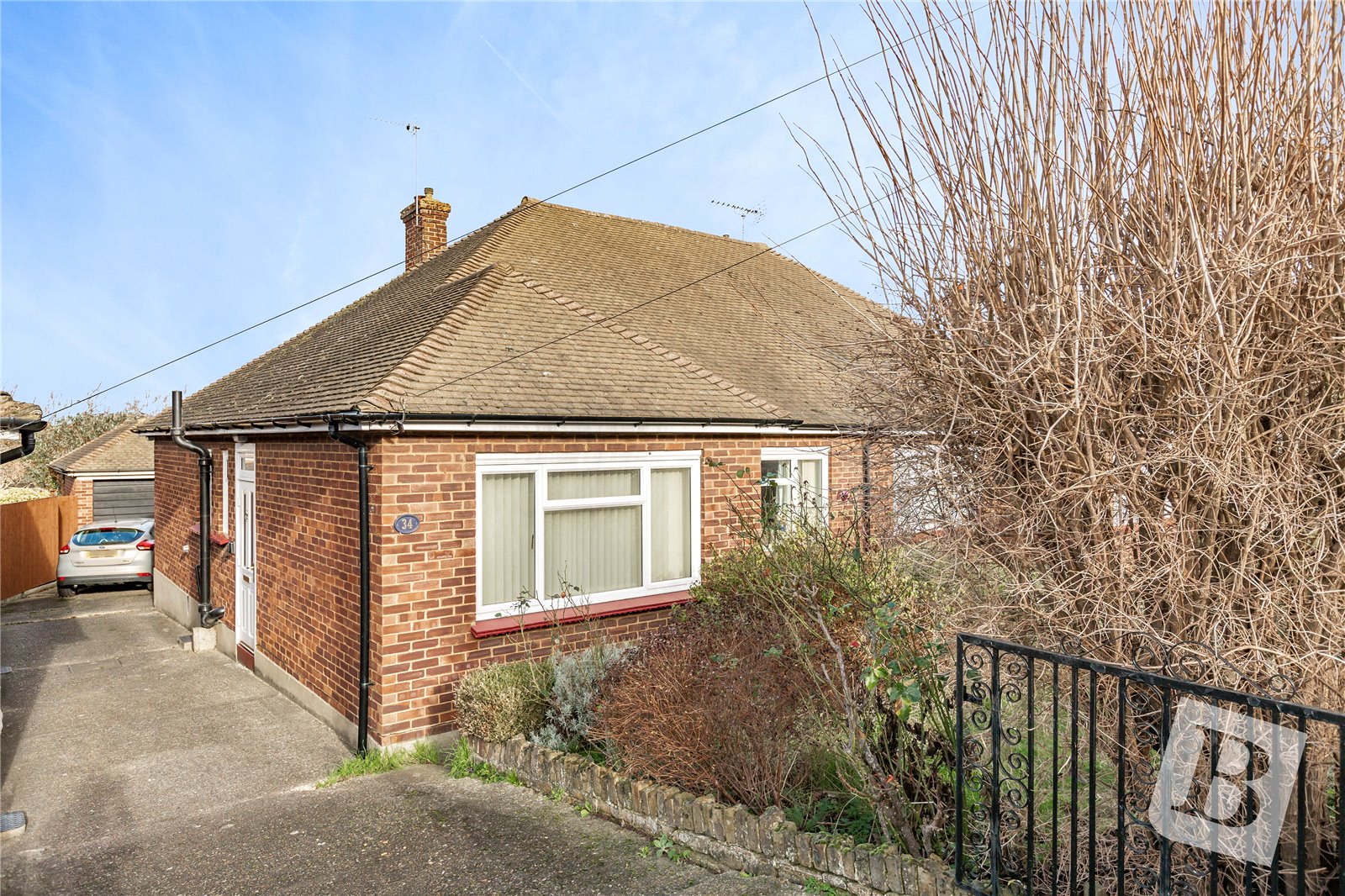 2 bedroom bungalow for sale in Ridgeway Avenue, Gravesend, Kent, DA12