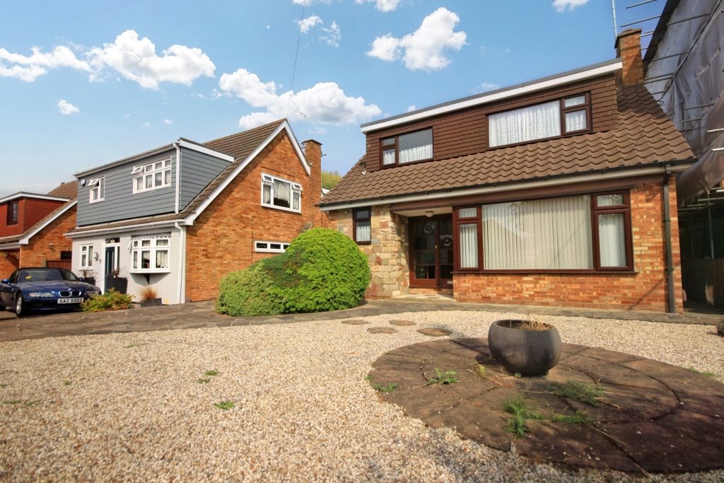 3 bedroom house for sale in Canewdon Gardens, Wickford, Essex, SS11
