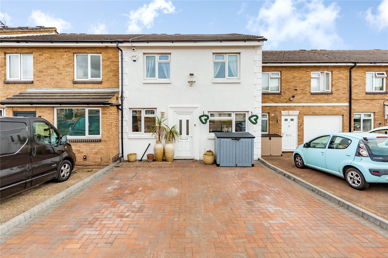 4 bedroom house for sale in Chenies Drive, Basildon, Essex, SS15 Balgores