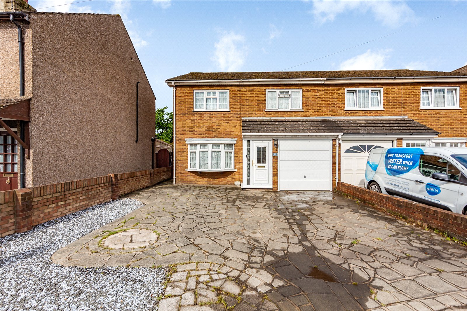 4 bedroom house for sale in Dagenham Road, Rush Green, Romford, RM7