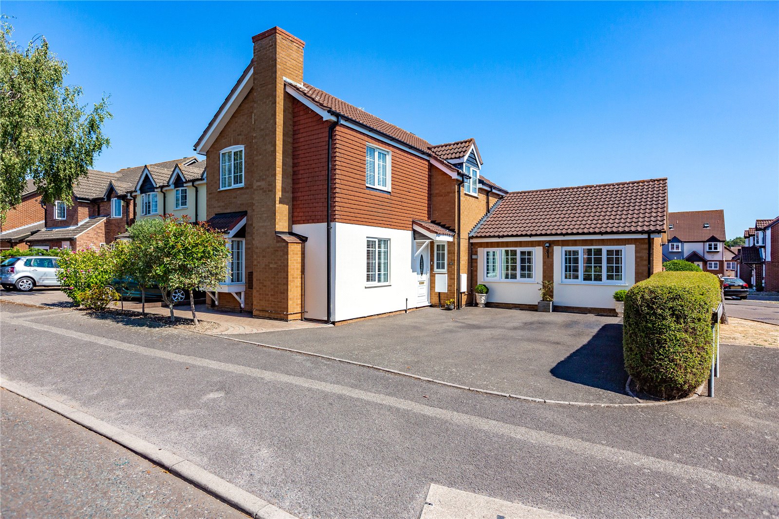 3 bedroom house for sale in St. Leonards Way, Hornchurch, RM11 Balgores 3 bedroom house for sale in St. Leonards Way, Hornchurch, RM11 Balgores