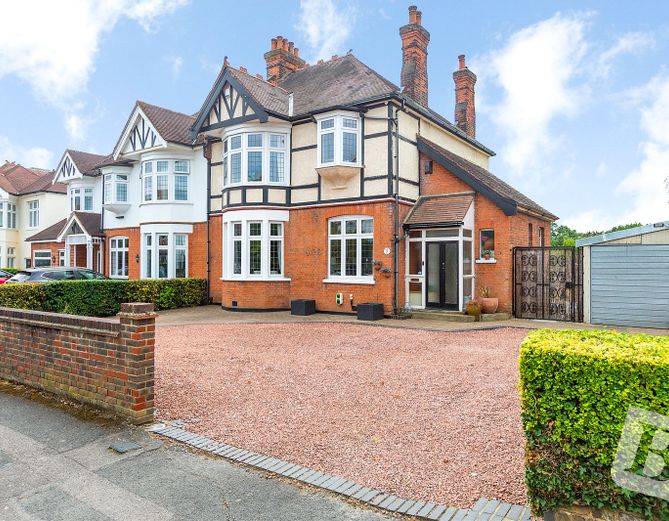 Houses for sale in Upminster Balgores